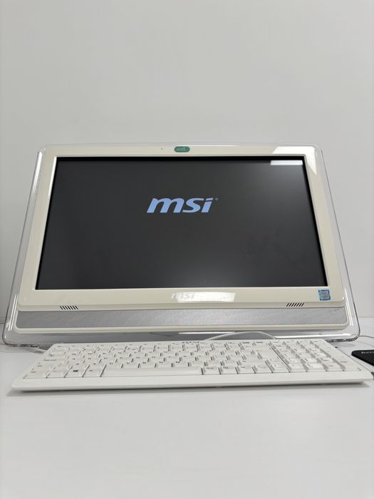 Komputer MSI 21 cali