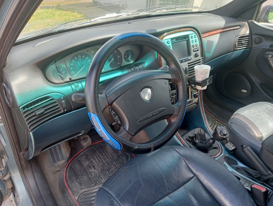 Lancia lybra sw 2.4 jtd