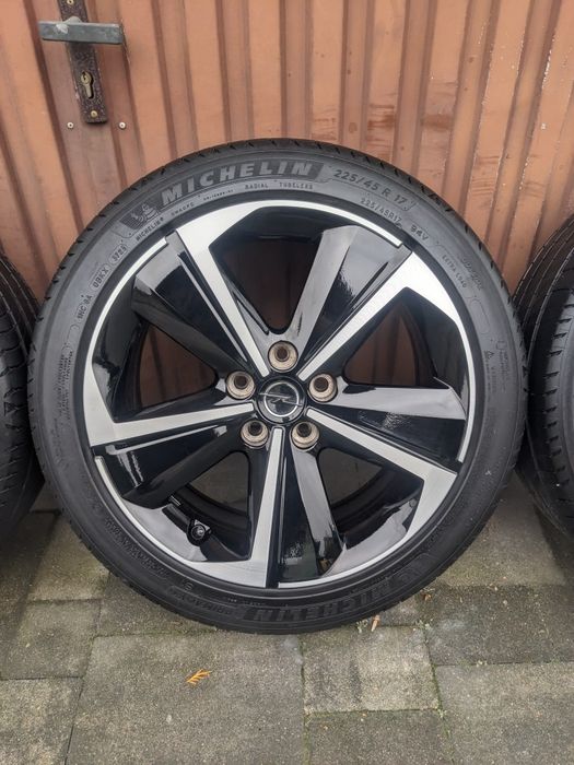 Alufelgi koła Opel Astra Citroen Peugeot 5x108 225/45R17 Michelin