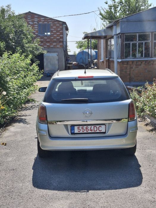 Опель астра для військових