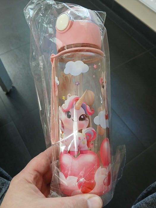 Butelka na wodę, bidon z wizerunkiem jednorożca- nowa