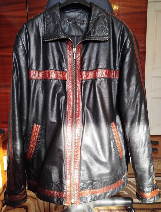 Чоловіча шкіряна куртка