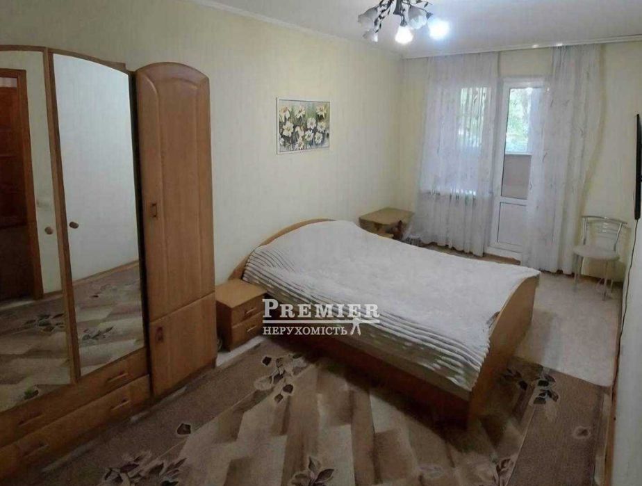 Продам 3-кімнатну квартиру на Семена Палія