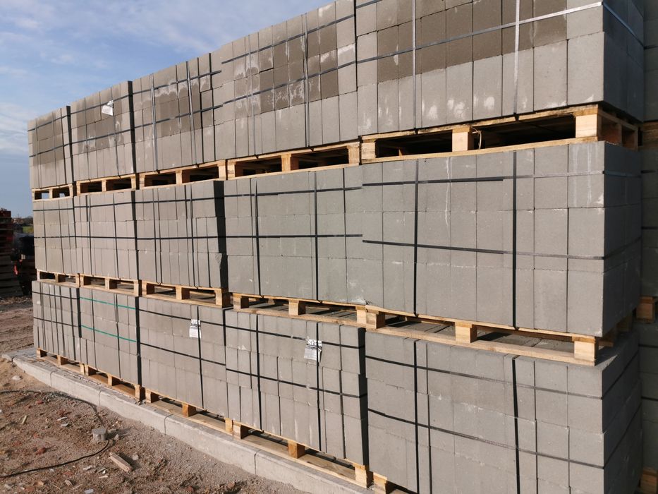 Bloczek betonowy 12x24x38, 14x24x38 fundamentowy B-15