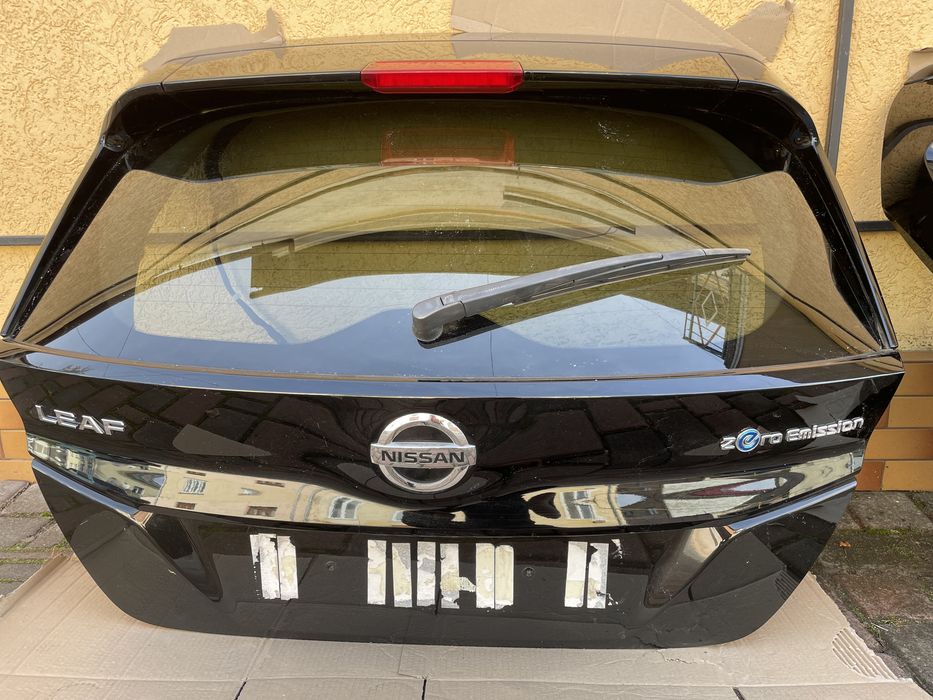 Кришка багажника Nissan Leaf II кляпа Leaf 2017-23 ляда
