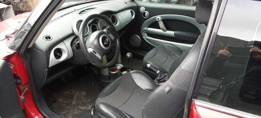 Разборка MINI Cooper Мини Купер 2002 года
