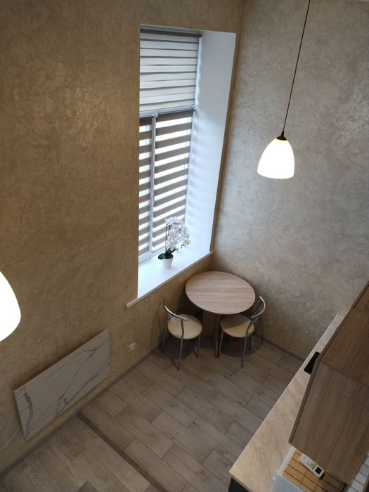 Сдам посуточно,подобово Двухуровневую  студію на левом березі район 9-