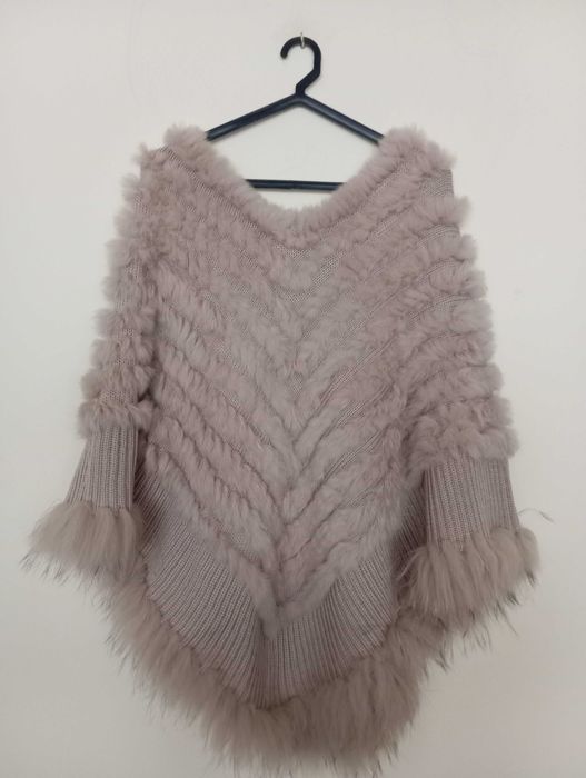 Poncho de pelo de coelho