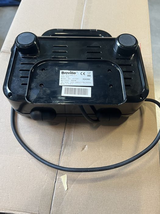 Бутербродниця Breville VST041 — сендвічмейкер 850 Вт