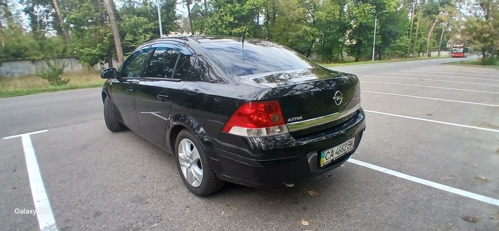 автомобіль Opel Astra