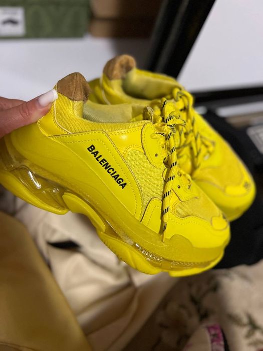 Кросівки balenciaga жовтий колір