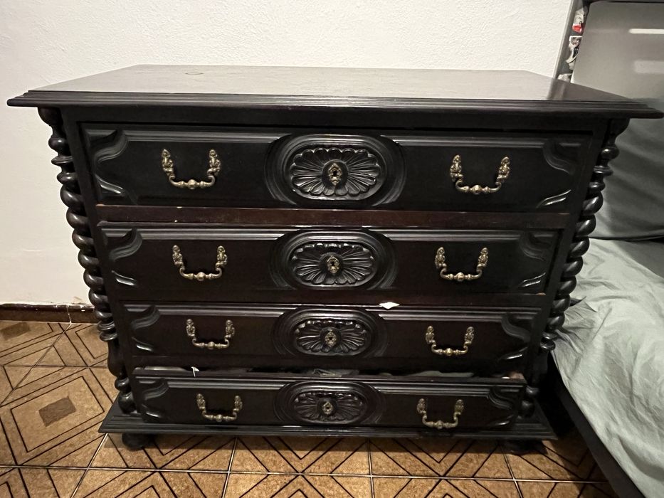 Conjunto de quarto antigo