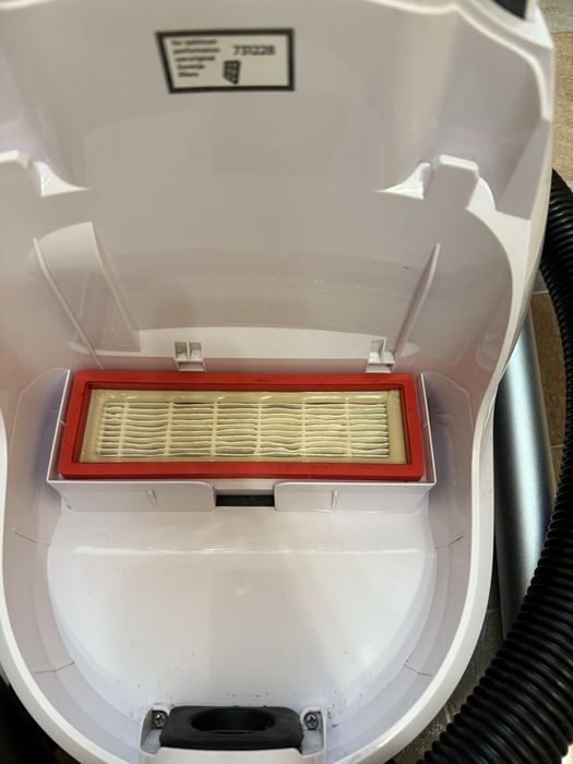 Пилосос з аквафільтром Gorenje