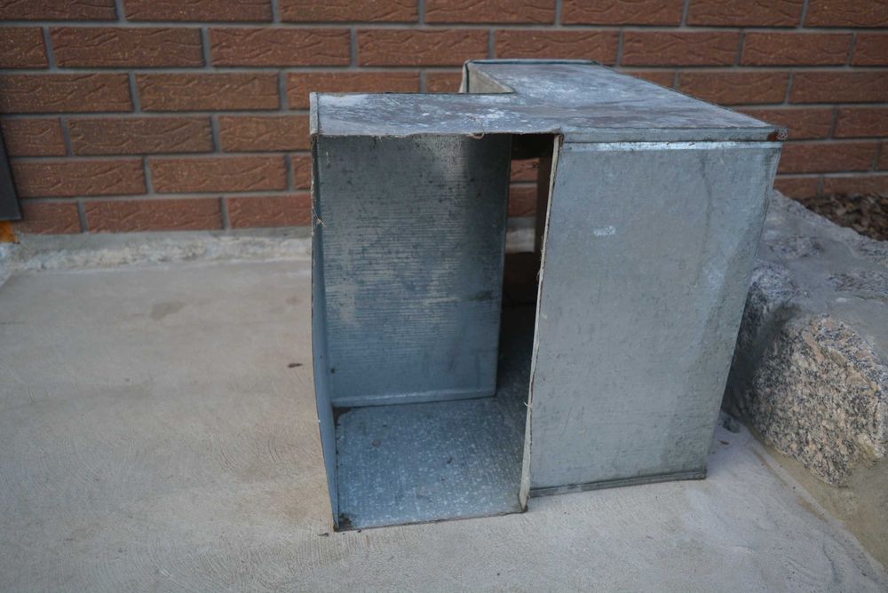 вентиляційний  короб   із оцинкованого металу