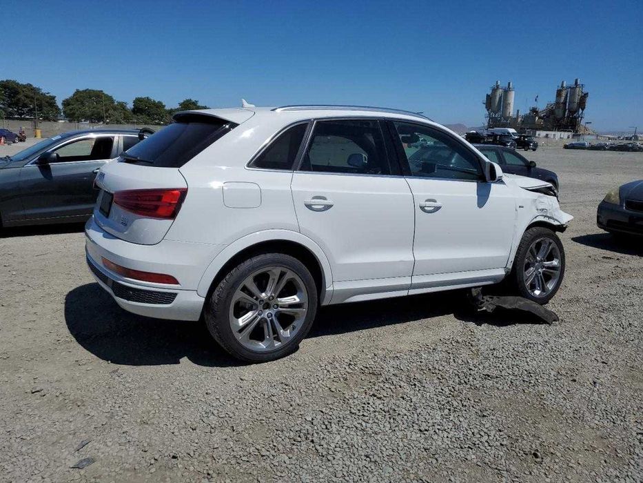 2016 AUDI Q3 Prestige авто розмитнене та знаходиться в Києві