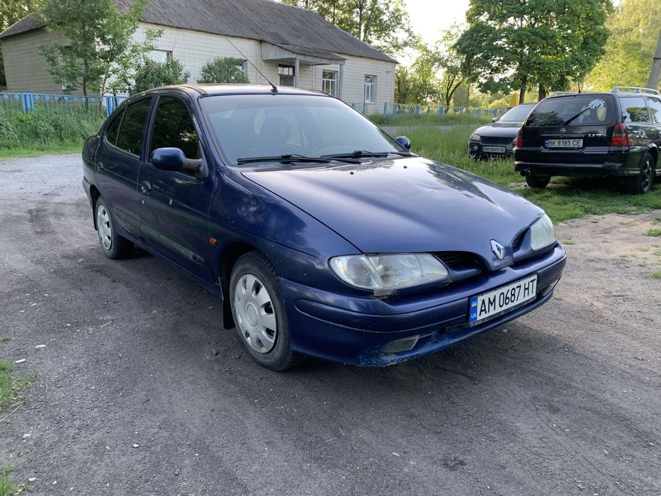 Продам Renault Megan 1997 р 1,4 бензин