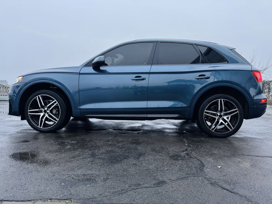 Продам Audi Q5