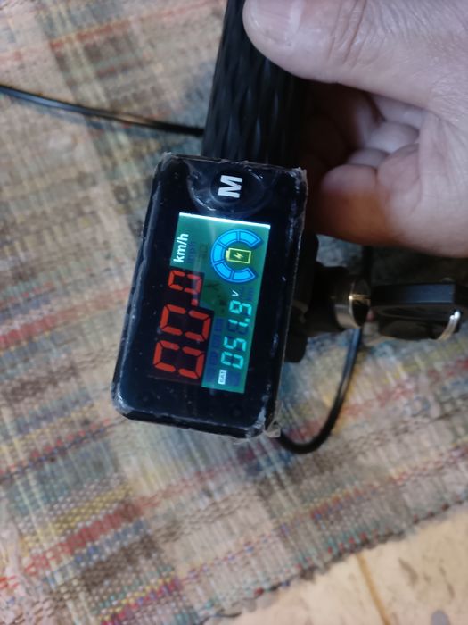Wyświetlacz z manetką do roweru hulajnogi 48v
