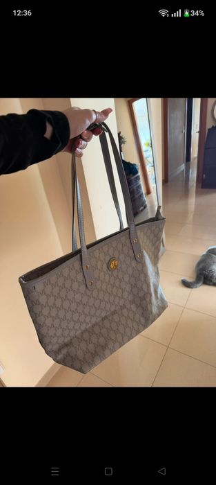 Carteira nova cinzenta