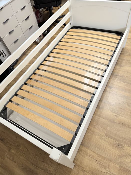 Дитяче деревяне ліжко з італійським матрацом