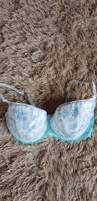 Samanta biustonosz balkonetka 65 G koronka