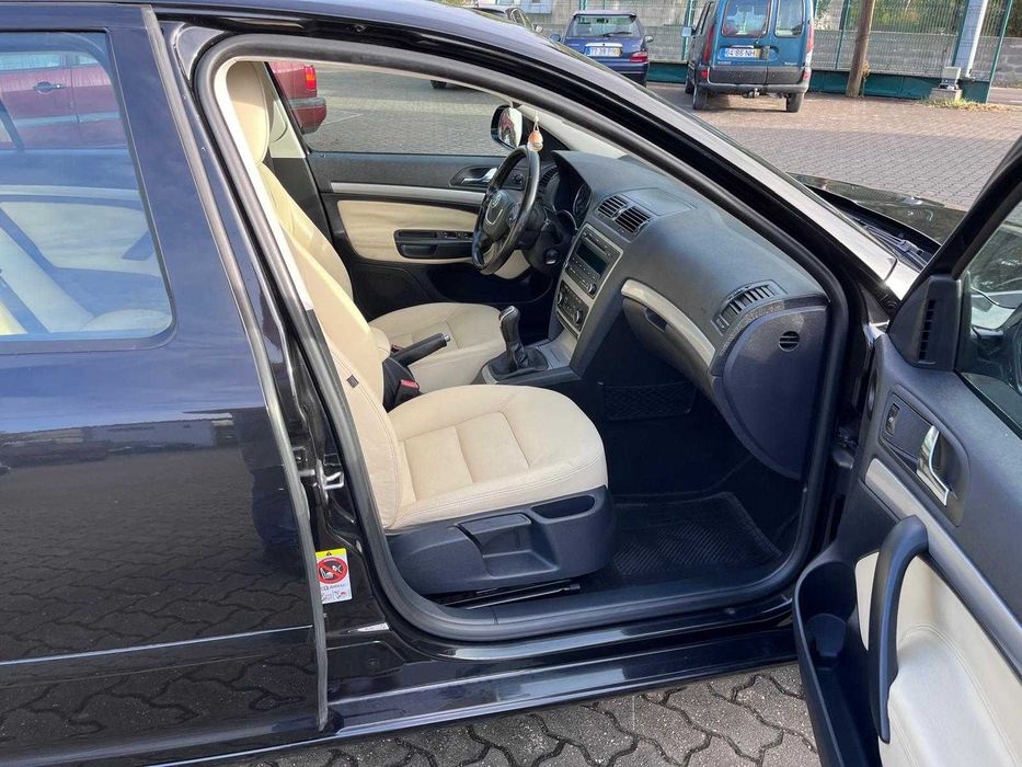 Škoda Octavia II 1.6 TDI 105 CV – 2011 – Económico e Fiável