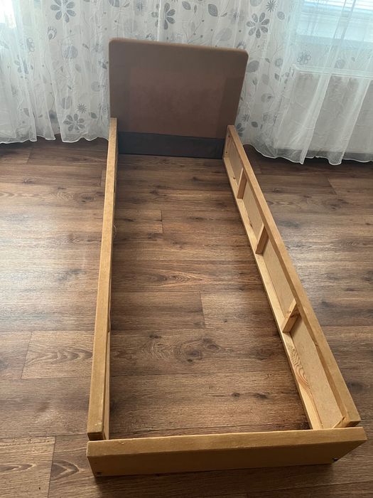 Кровать разборная без матраса