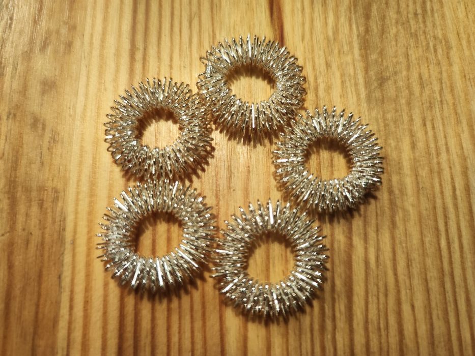 Массажное универсальное кольцо для пальцев Су-Джок