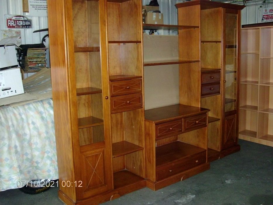 Mobília   de sala pinho mel e estante