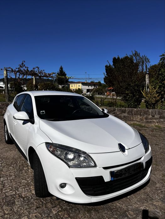 Renault Megane 1.5 — photo 2