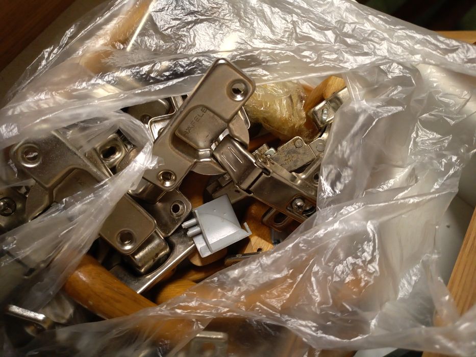 Szafka narożna lity dąb.