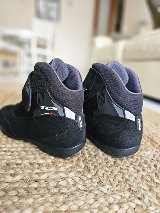 Botas para mota nova