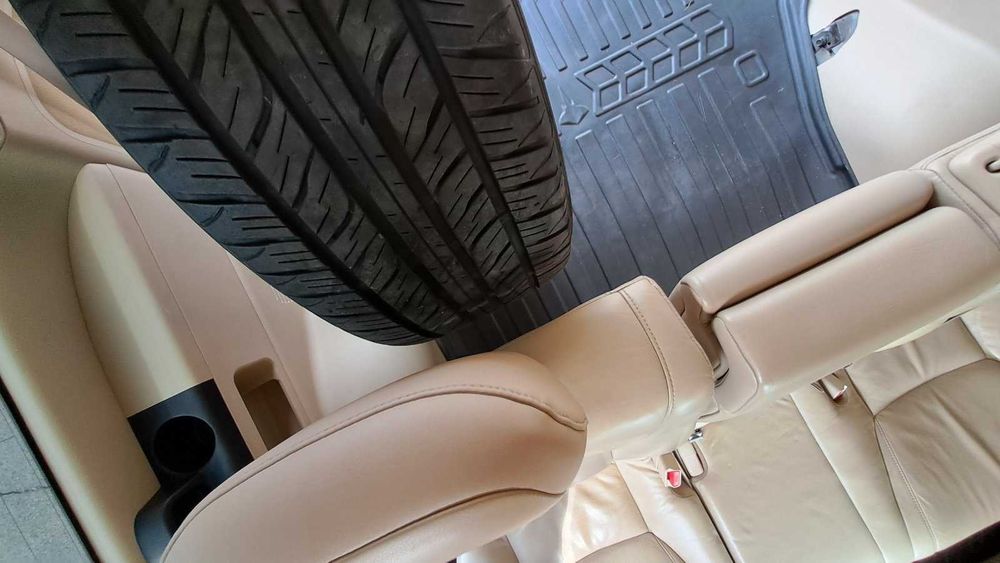 Кріплення запасного колеса Toyota Land Cruiser 100/200, Lexus LX470/LX570