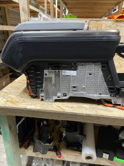 Консоль  Rivian