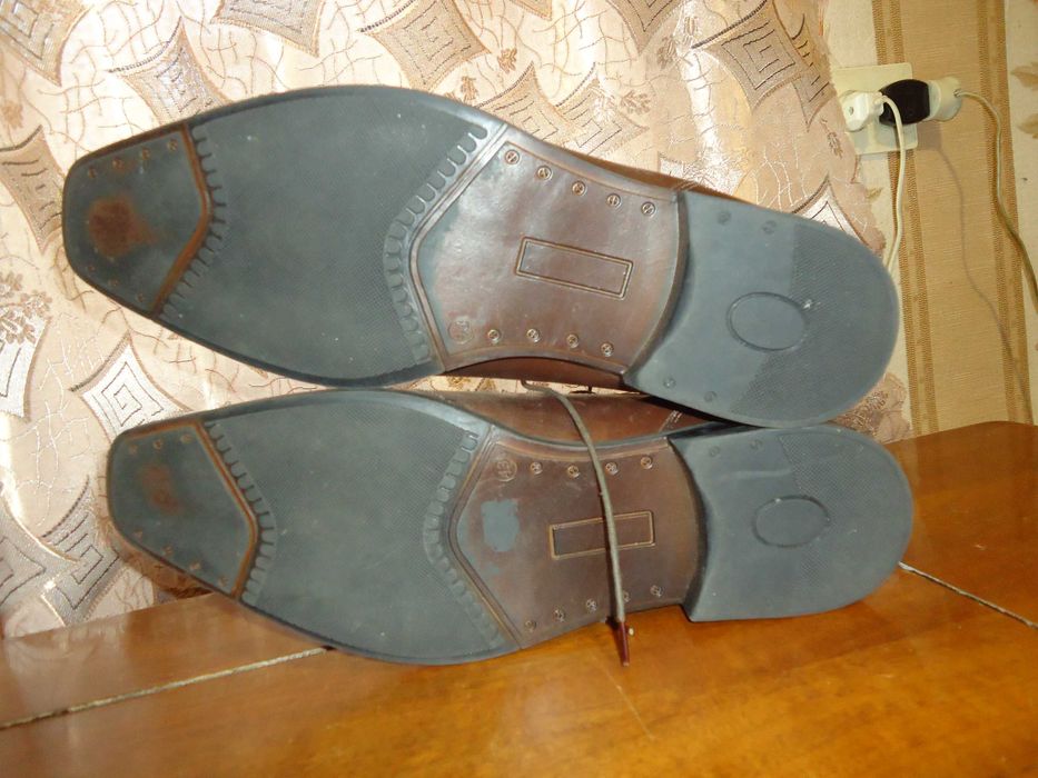 Классические, кожаные туфли Bata, размер 44(30,5).