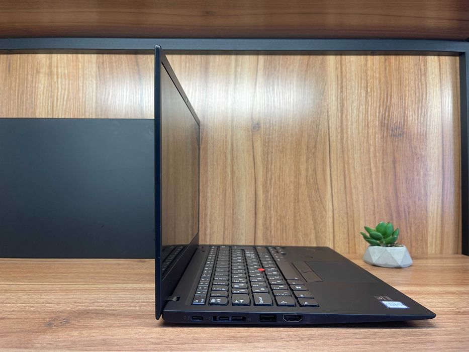 Lenovo ThinkPad X1 Carbon G6/i5-8650CPU/8Gb/256Gb/14.0"/IPS/Гарантія