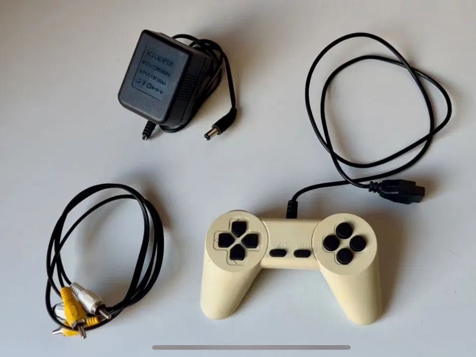 Konsola retro TV - akcesoria