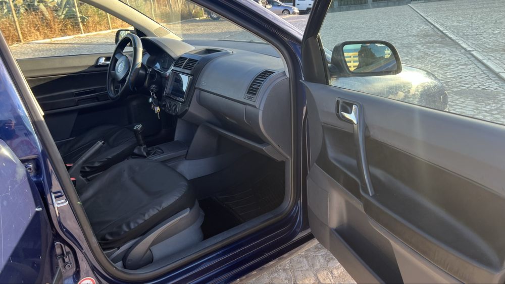 Vw Polo 1.4Tdi 75Cv    10/2002