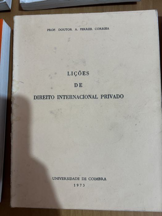 Livros de Direito variados