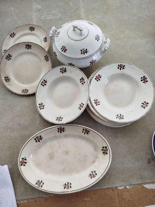 Conjunto loiça Sacavém muito antigo numerado