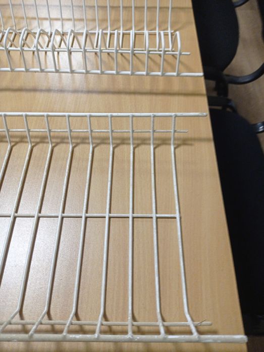 Решітка в тумбу для тарілок Б/У