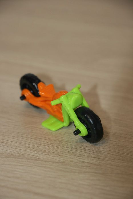 Kinder SE053A - Sprinty - Motorcycles