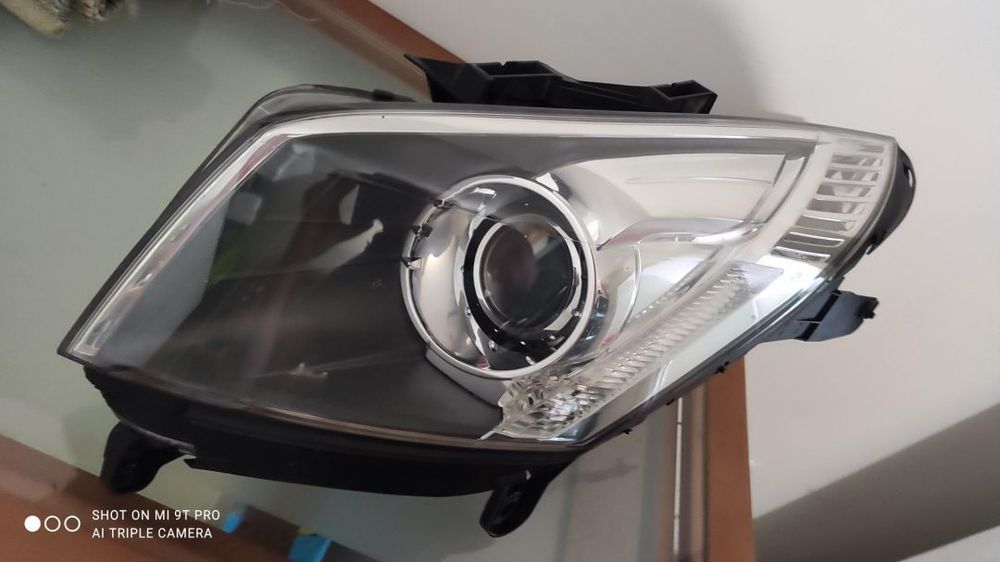 farol xenon esquerdo citroen C6