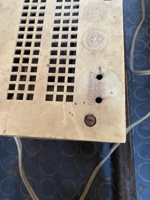 Продаю стабілізатор напруги Таврія