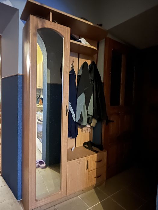 Продається прихожа