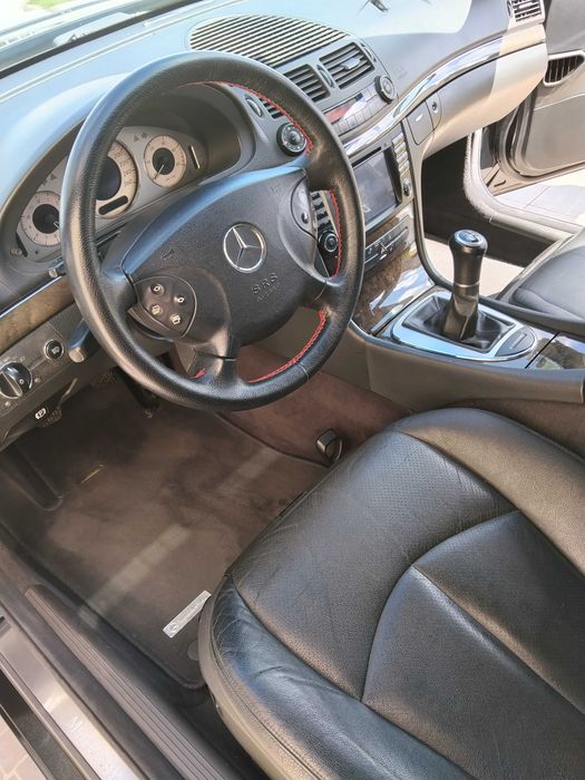 Mercedes E220  W211