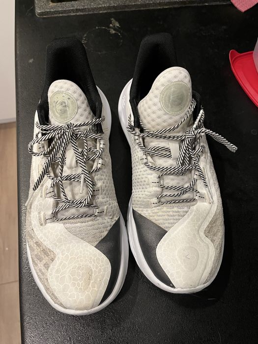 Undrer Armour Curry 11 Bruce Lee Wind