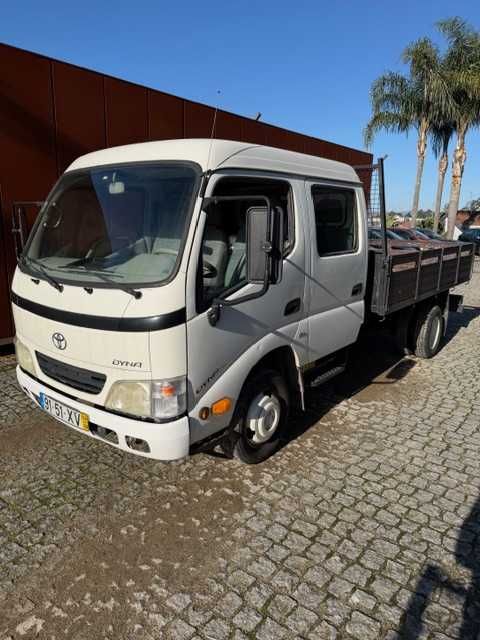 Carrinha toyota dyna cabine dupla