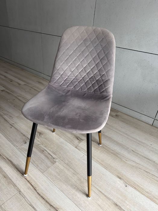 4x Krzesło NOIR HOMLA