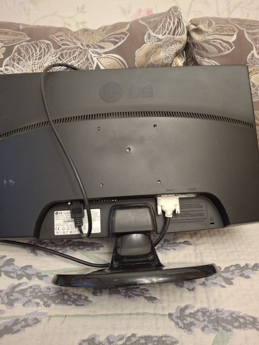 Монітор LG flatron w 22